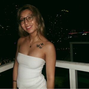 Meet your Posher, Olivia